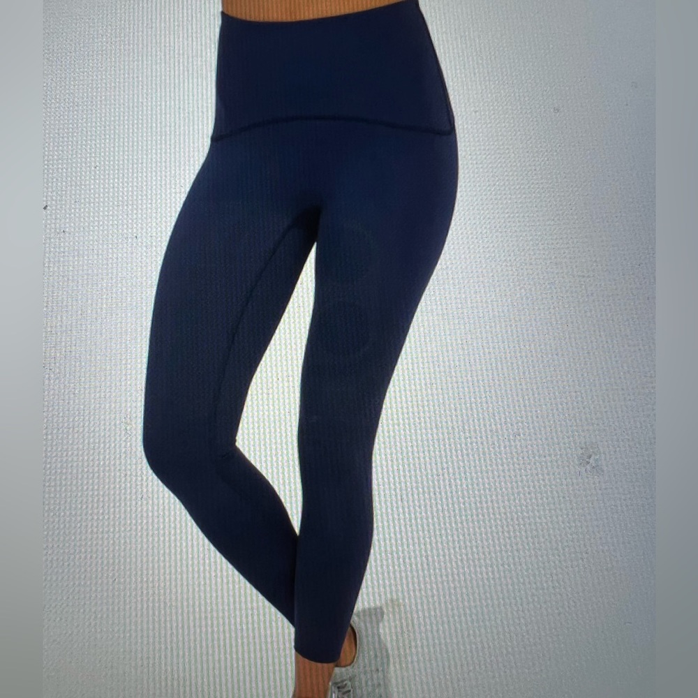 💎SPANX💎 Booty Boost Active Leggings. Dark navy. Medium - Excellent condition!!